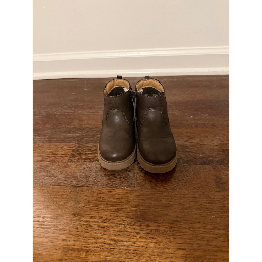 Carter's Brown Chelsea Boots sz 9 Toddler‎